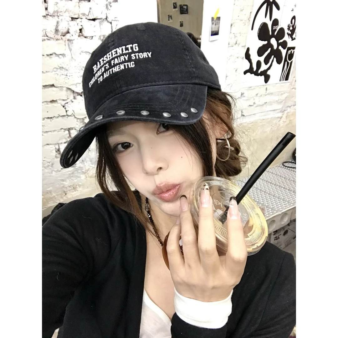 Double i i 美式个性复古铆钉字母刺绣棒球帽子女显脸小鸭舌帽男