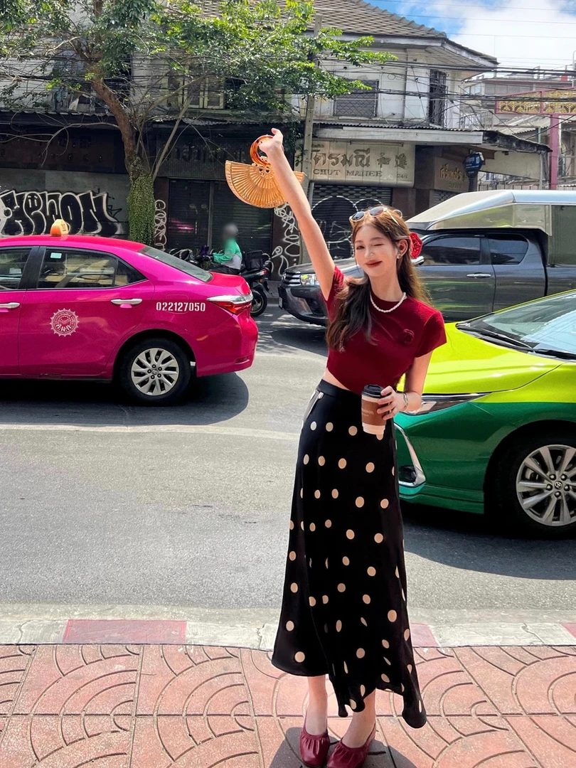 【古古】含醋自带光泽高级感韩系大波点松紧腰甜美大摆半裙 G25553