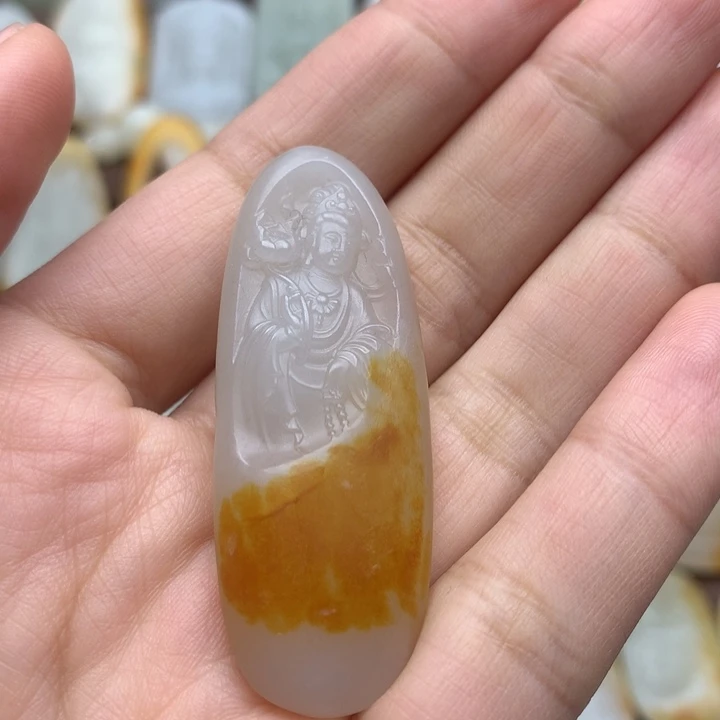 和田玉未镶嵌颈饰