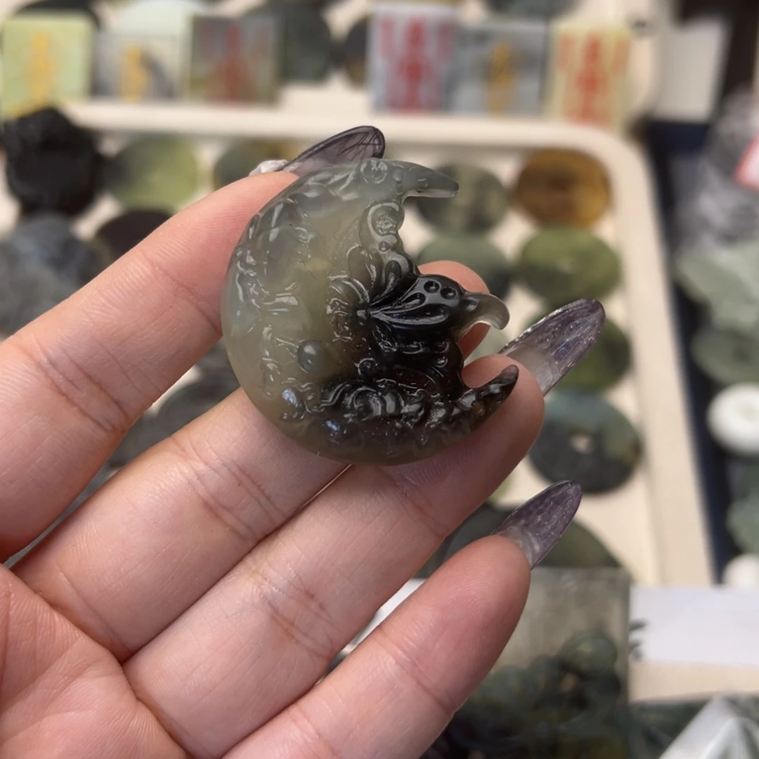 蛇纹石玉颈饰合金紫*