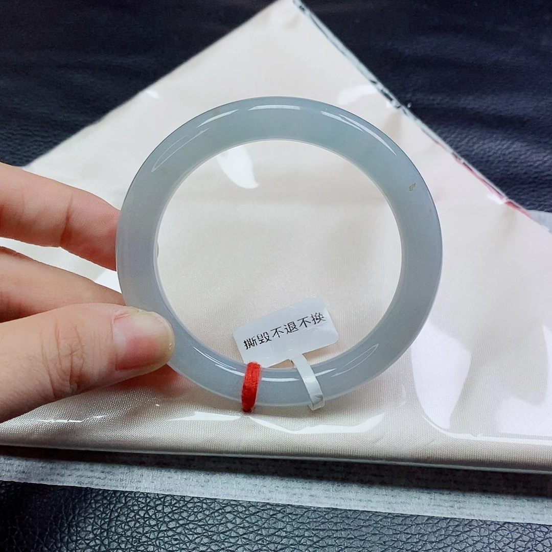 翡翠手镯未镶嵌55圆条起胶洒金