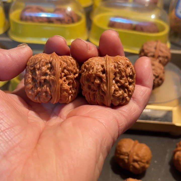 文玩核桃把件大***大门墩肚35