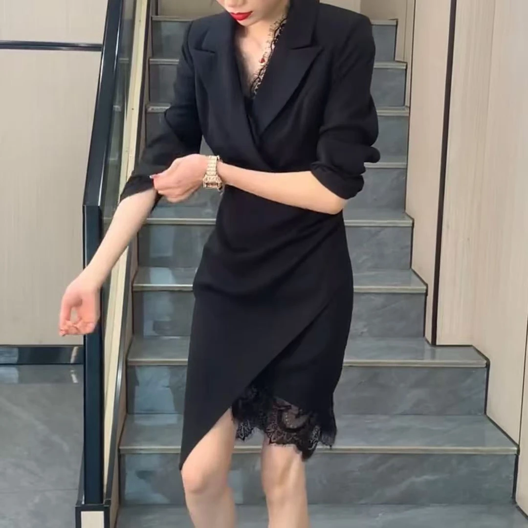 2025春夏新款时尚显瘦气质女士网红洋气连衣裙百搭款D7777