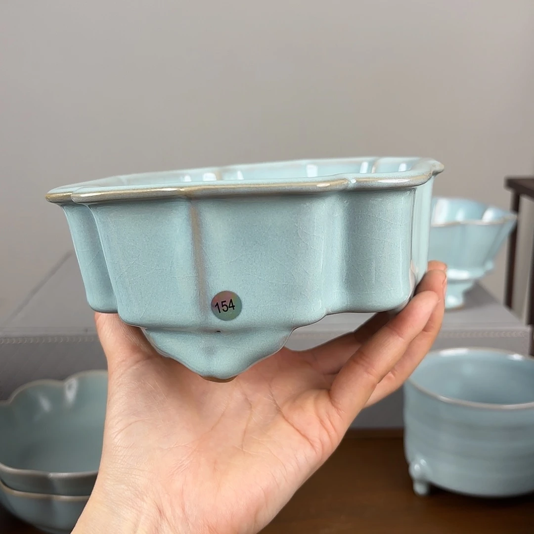 其他汝窑天青釉海棠盆瑕疵特价154