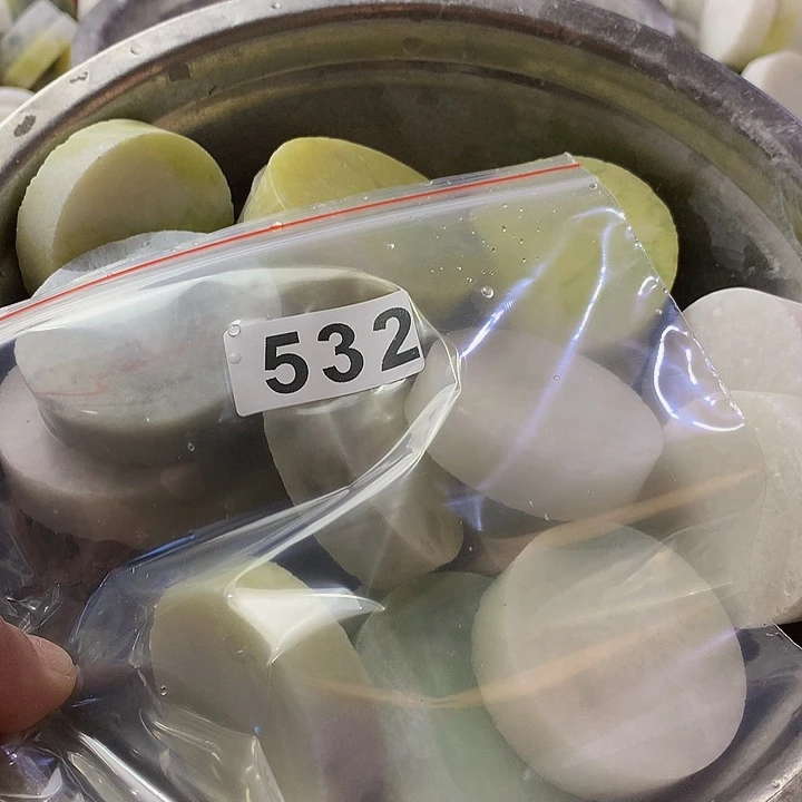 蛇纹石玉珠宝半成品未镶嵌用****0