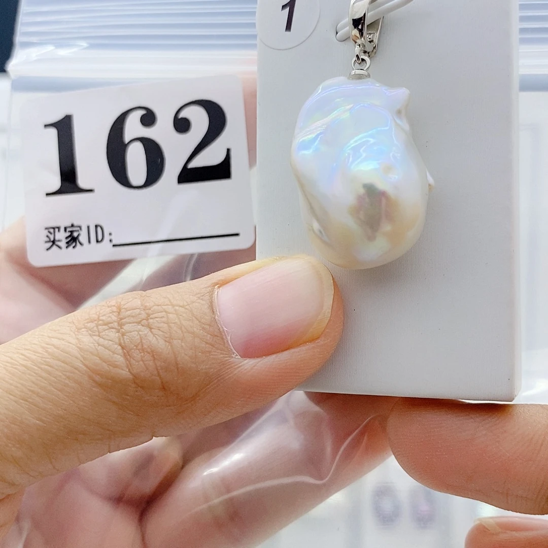 钛钢颈饰淡水珍珠