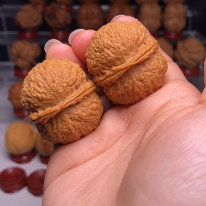 吊坠文玩核桃13鱼籽纹绣球