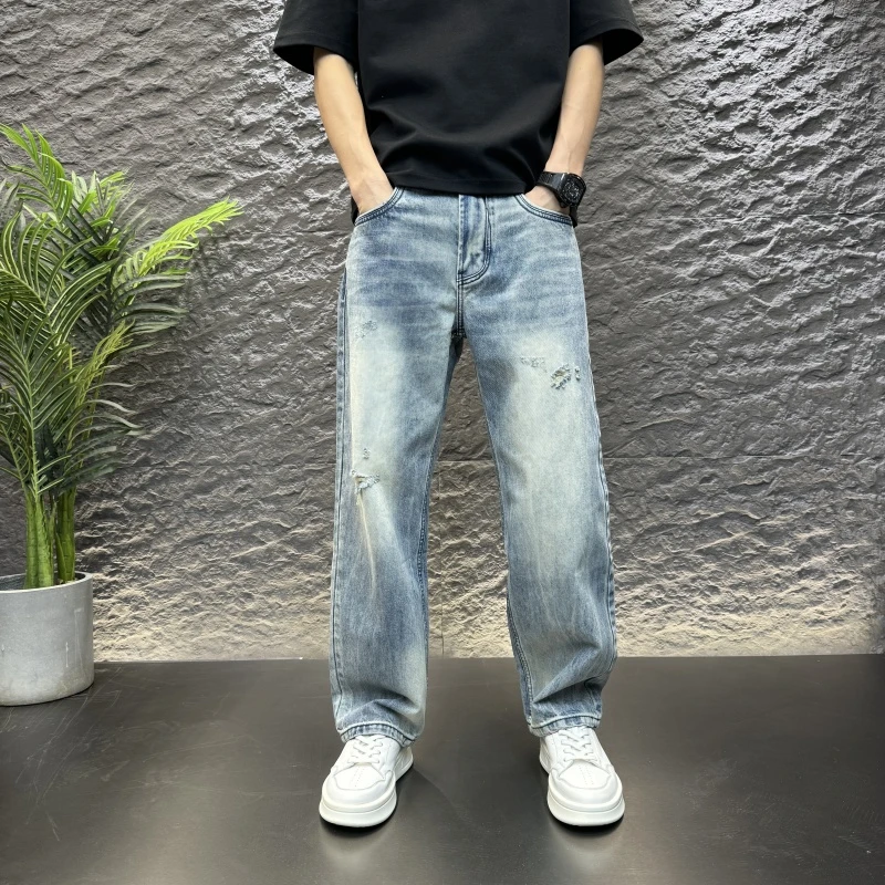 2025秋季美式休闲复古破洞浅蓝色牛仔裤潮流百搭男直筒宽松阔腿裤