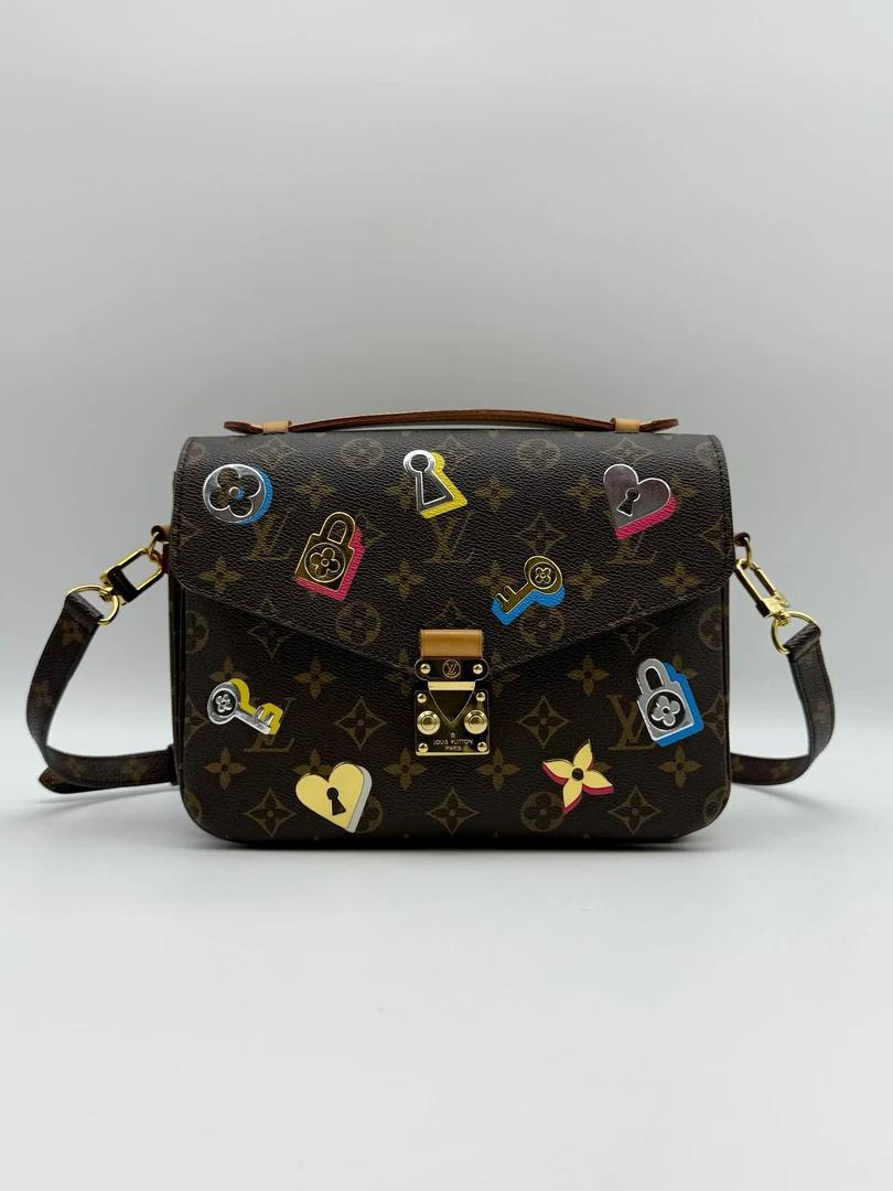95新 LouisVuitton/路易威登 老花 徽章metis邮差包单肩斜挎包
