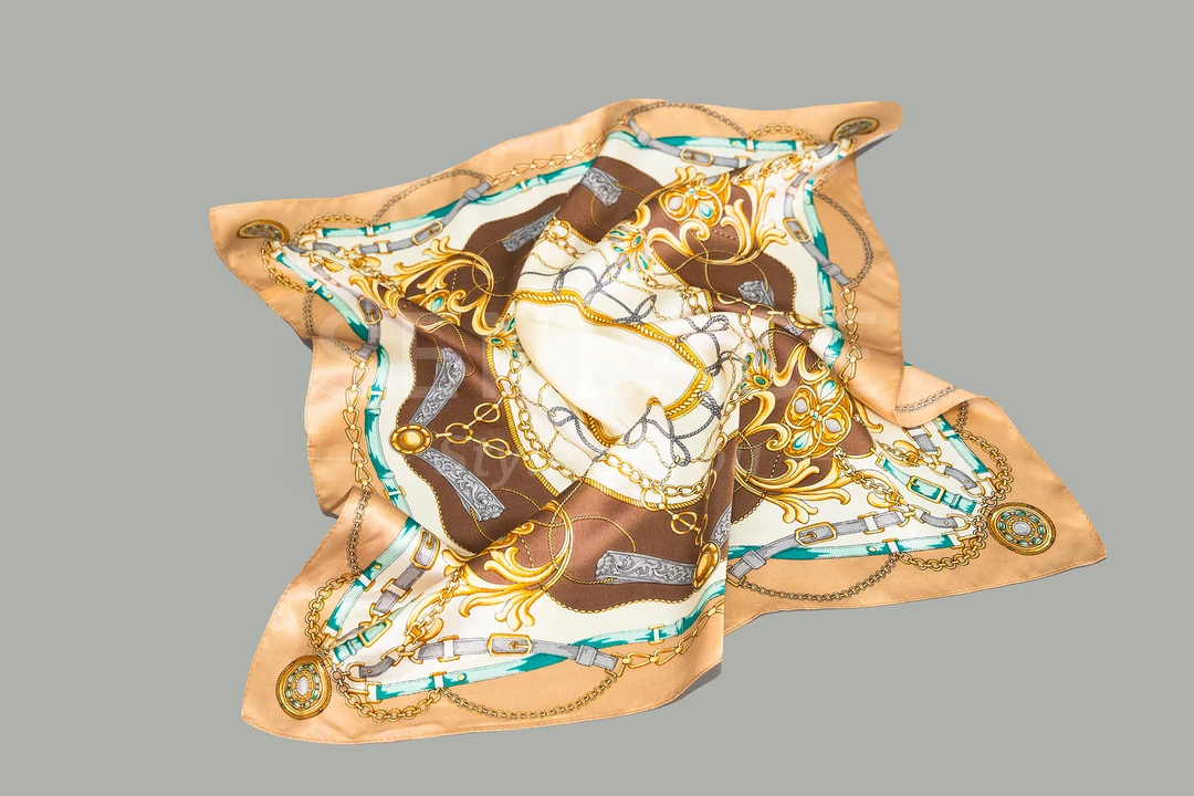 夏季女士多功能春夏丝巾个性 桑蚕丝小方巾55*55