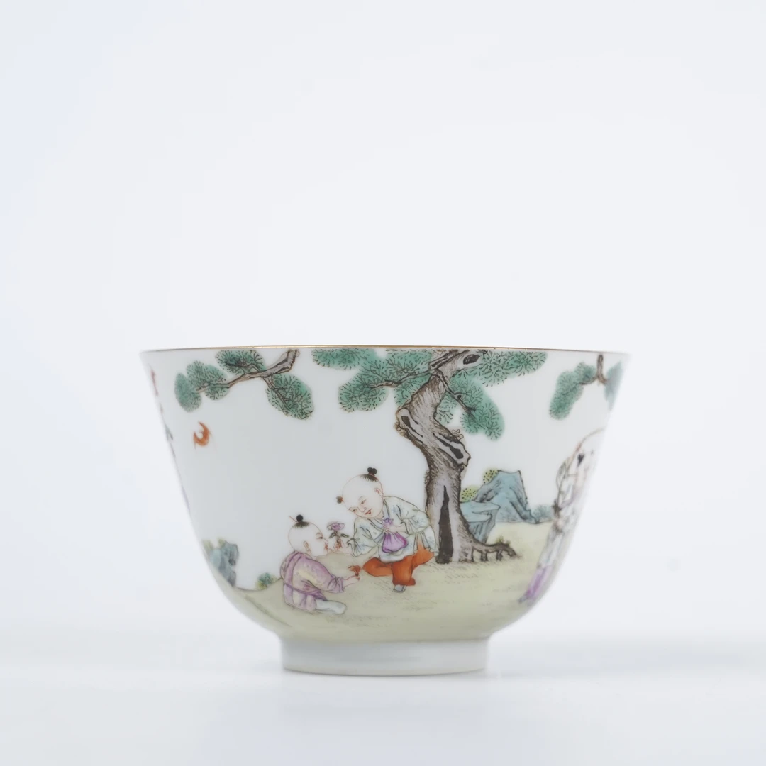 Lot009粉彩婴戏杯