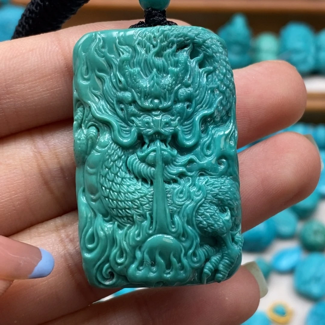 绿松石未镶嵌颈饰