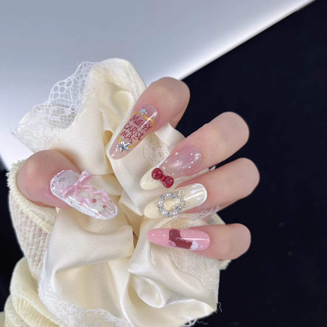 【奶芙雪诞】圣诞氛围感显白气质蝴蝶结手工穿戴甲可拆卸美甲贴片