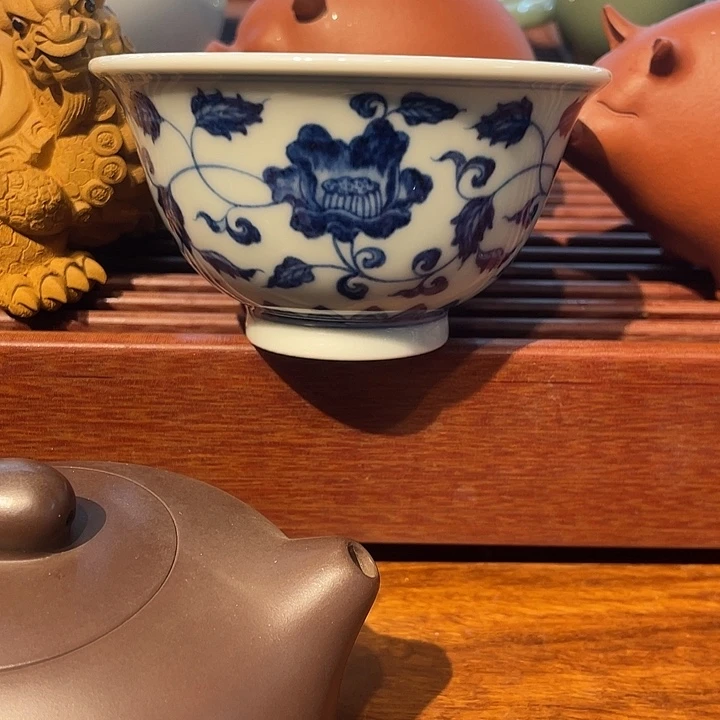 手绘压手杯山茶花