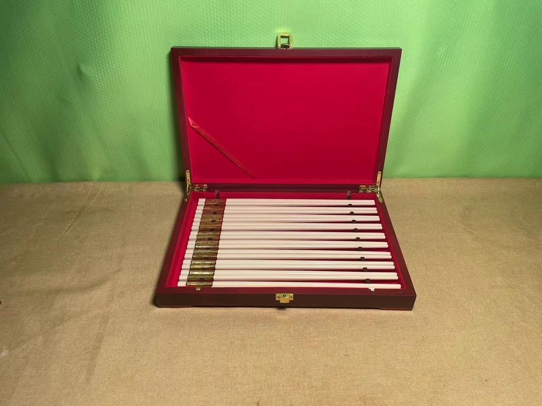 精品猛伢筷子摆件