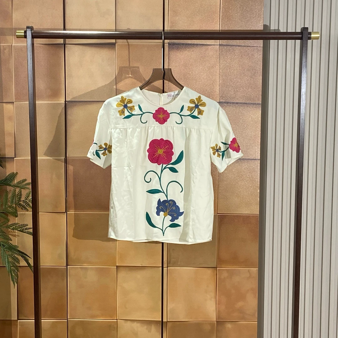 Valentino 米白色刺绣花朵短袖/40码/98新/28274