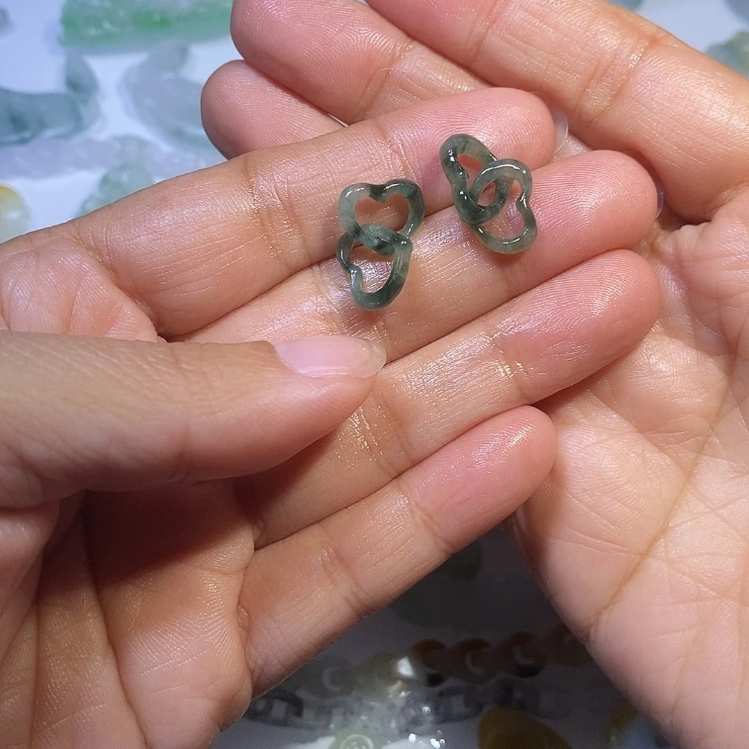 定制翡翠未镶嵌爱心环环扣