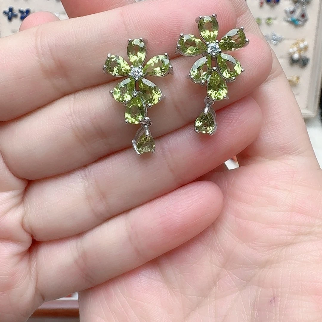 橄榄石耳饰银S925镶嵌