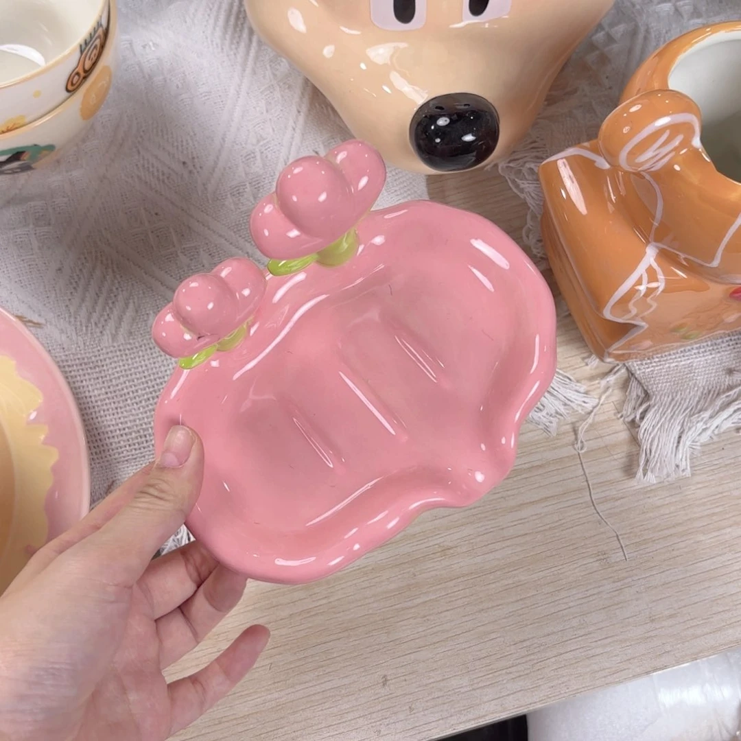 陶粉色郁金香香皂盒