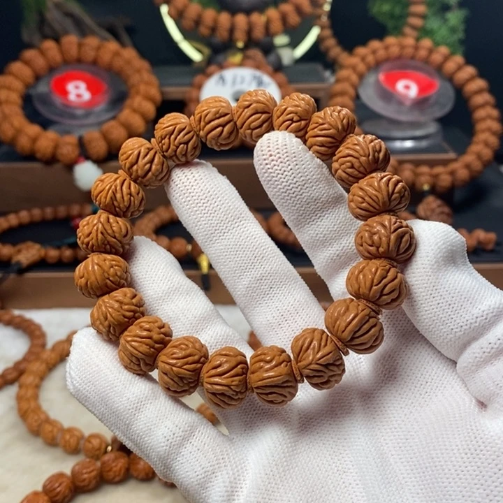 桃核吊坠我***控秦岭龙纹