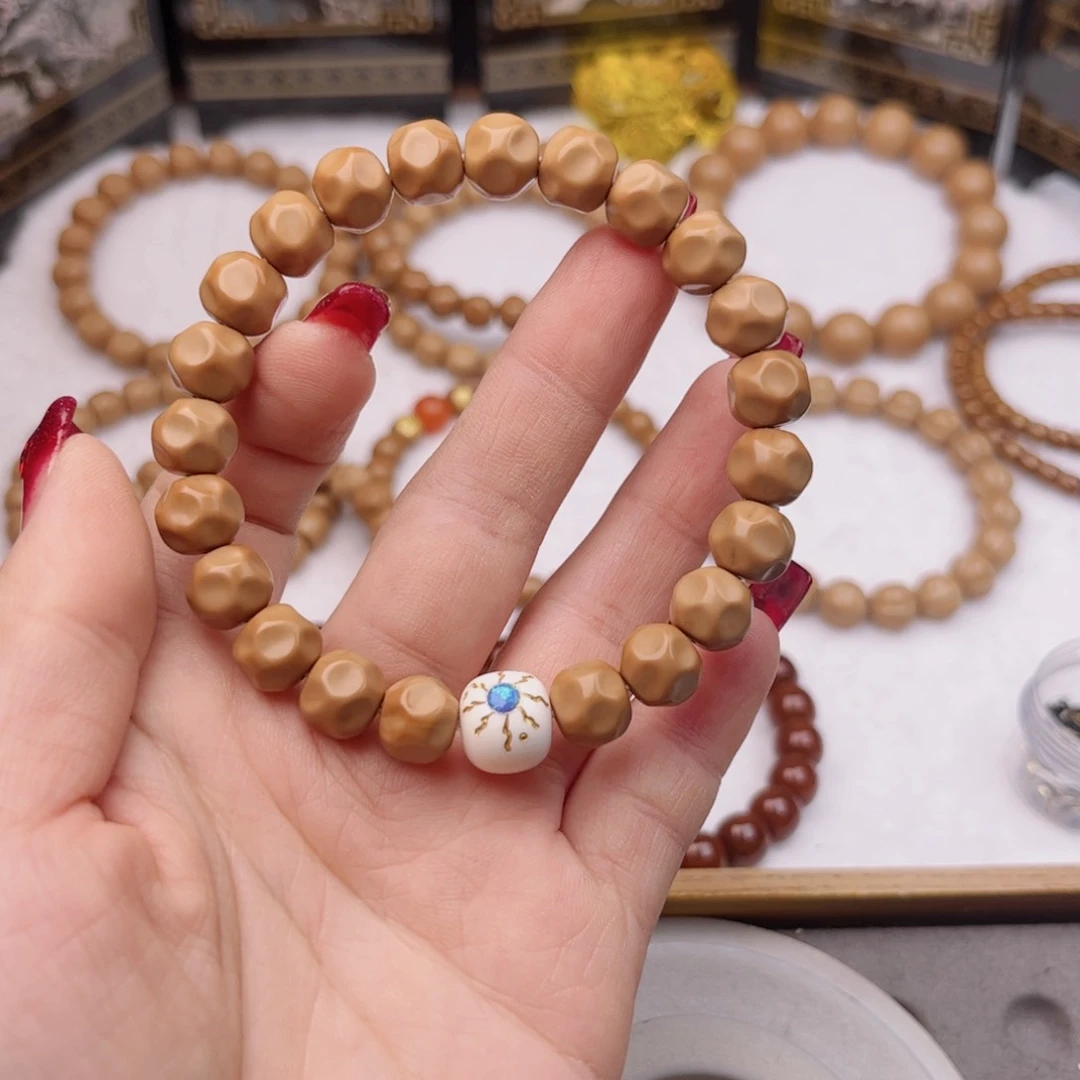 猴头核桃手串人**水麦糖定制标