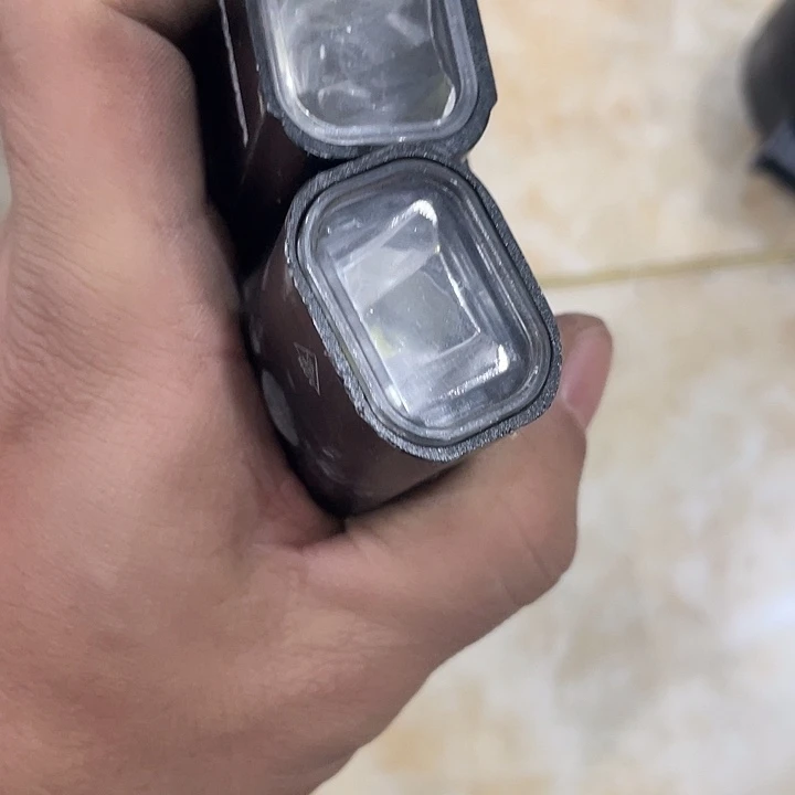 两个手电筒一单发货