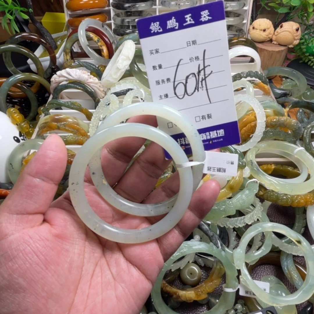 未镶嵌蛇纹石玉手镯