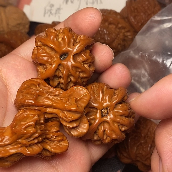 文玩核桃吊坠苹果39