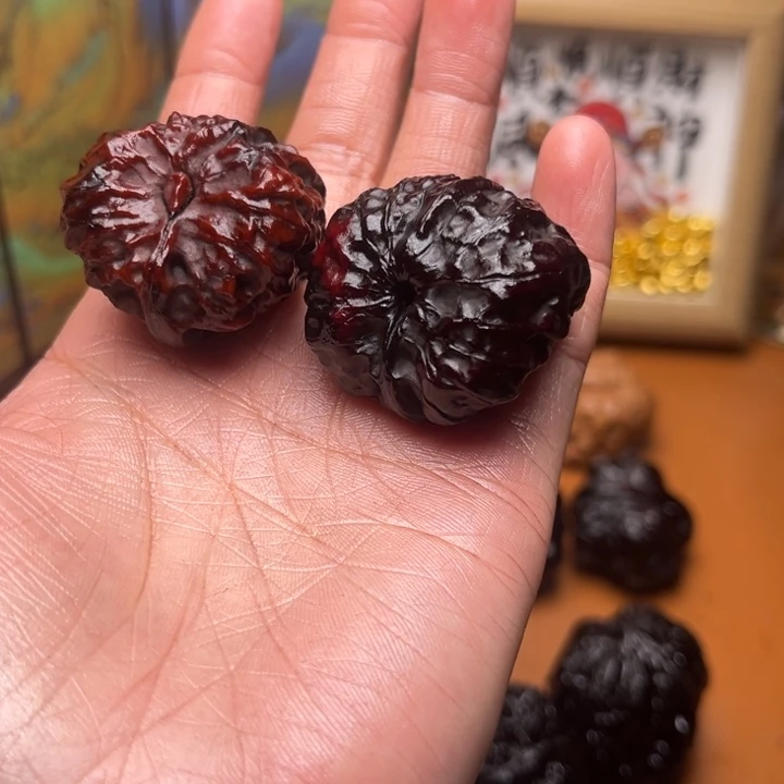 ✎***龙核桃地闷文玩手手把件一帆风顺 0999