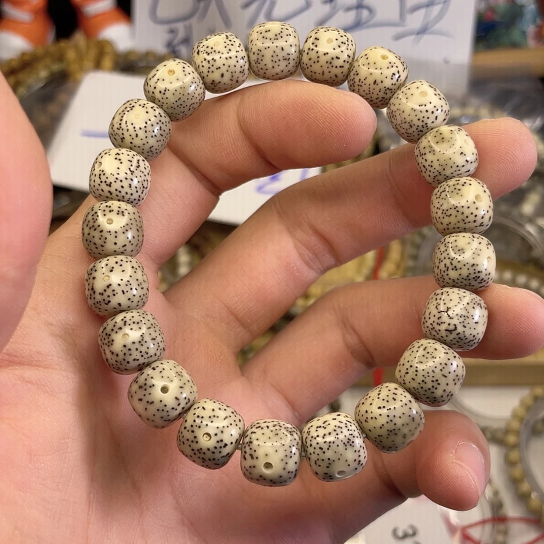 吊坠星月菩提3112