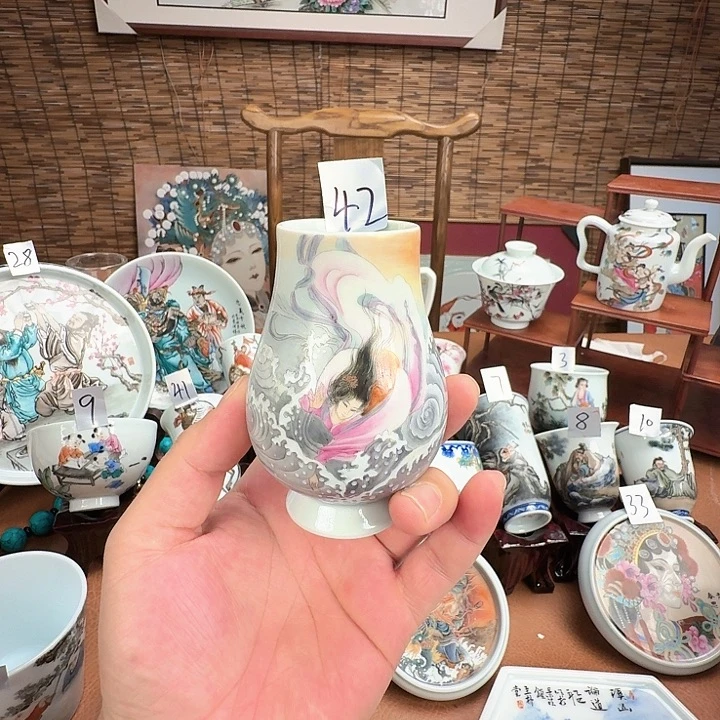 陶摆件景德镇手工手绘精卫填海