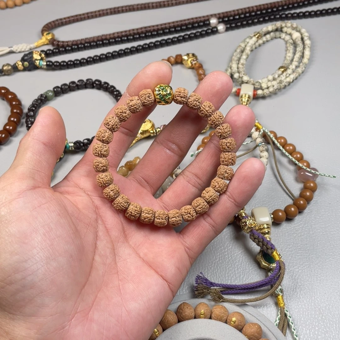 吊坠金刚菩提。。。。。。。。。。。。。。