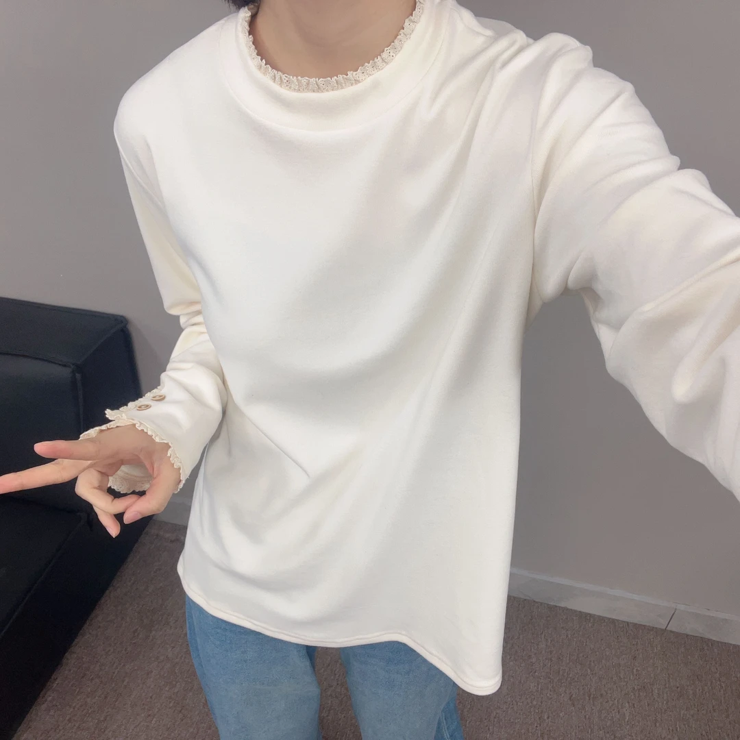 韩系百搭小花边减龄打底衫