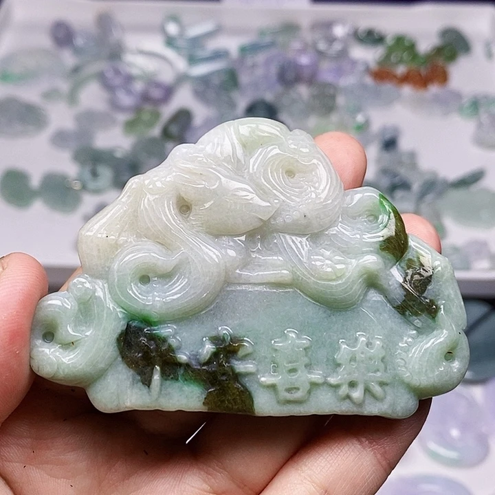 翡翠未镶嵌颈饰翡翠