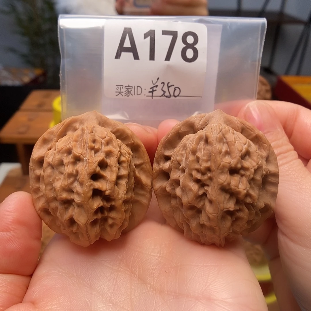 文玩核桃吊坠马老四40