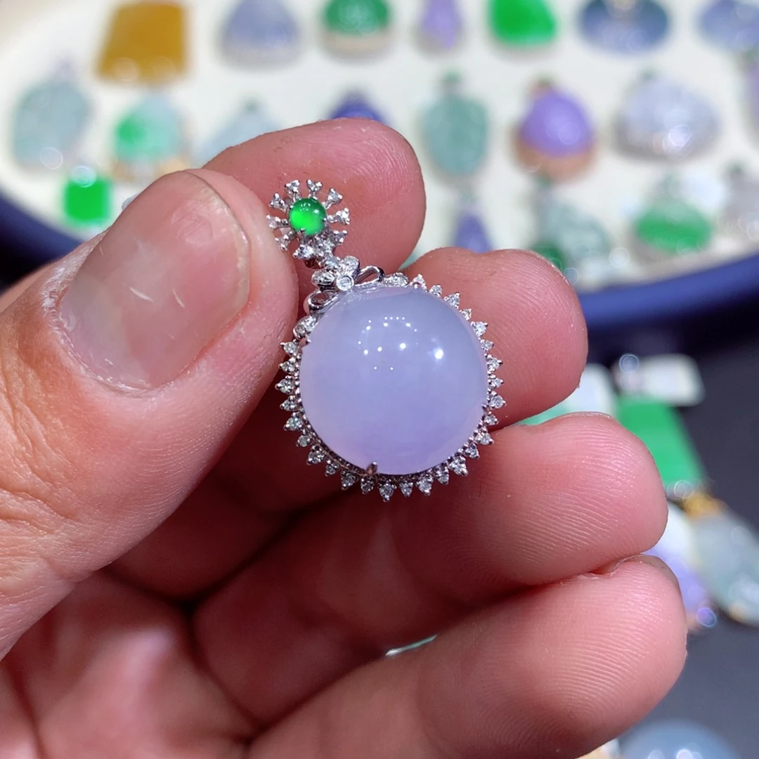 翡翠吊坠(赠链)18K金镶嵌