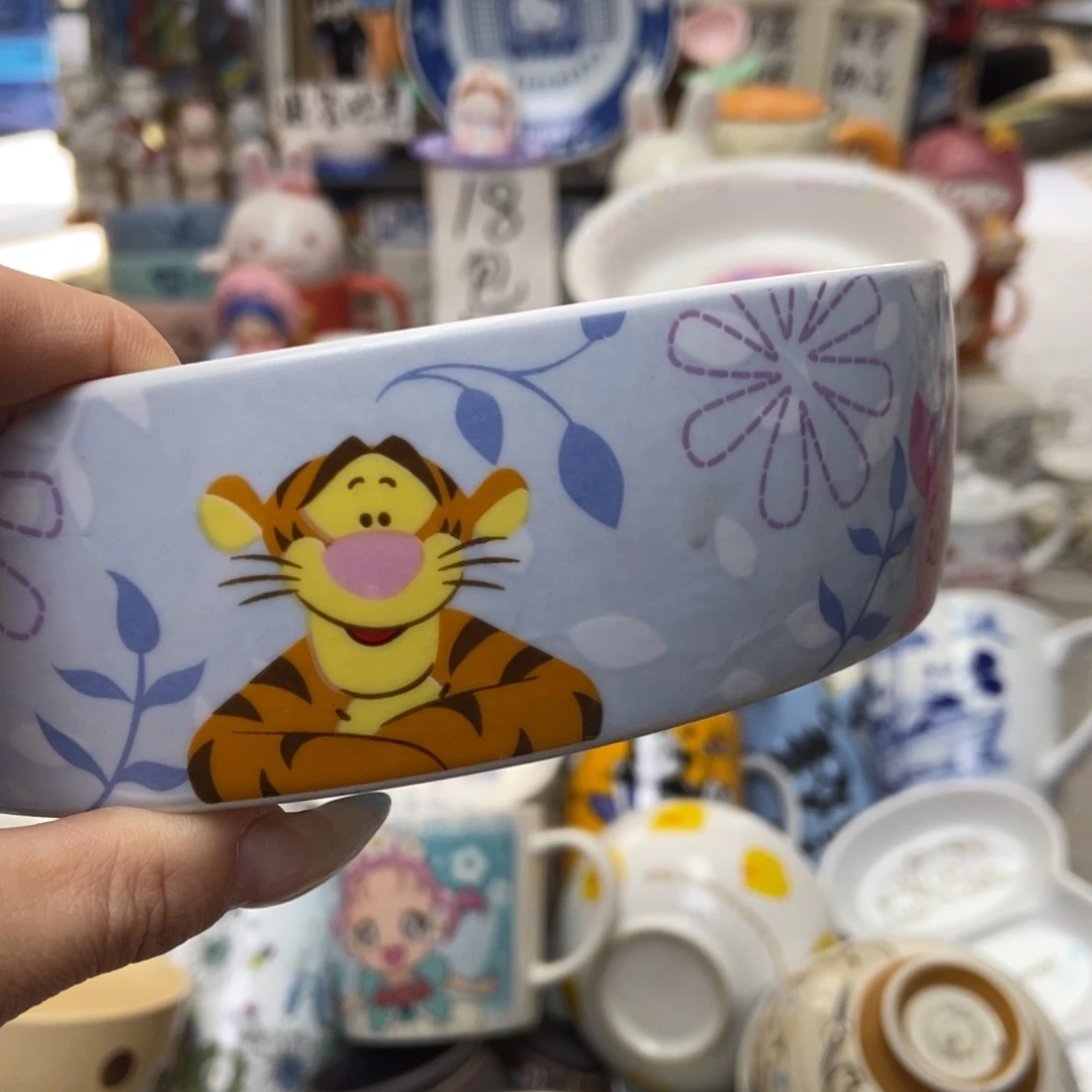 摆件E****m陶瓷默认哈哈哈哈