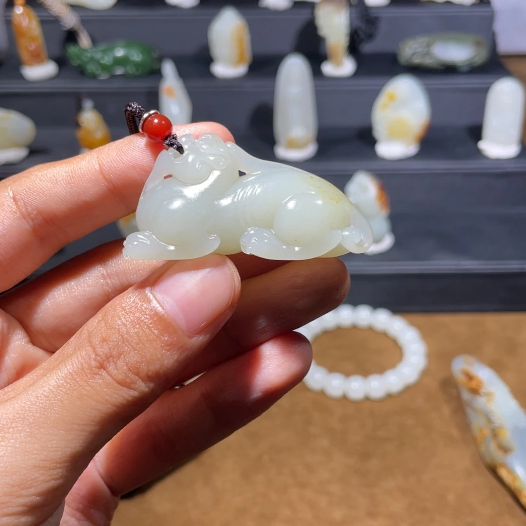 成***晨颈饰未镶嵌和田玉（白玉）