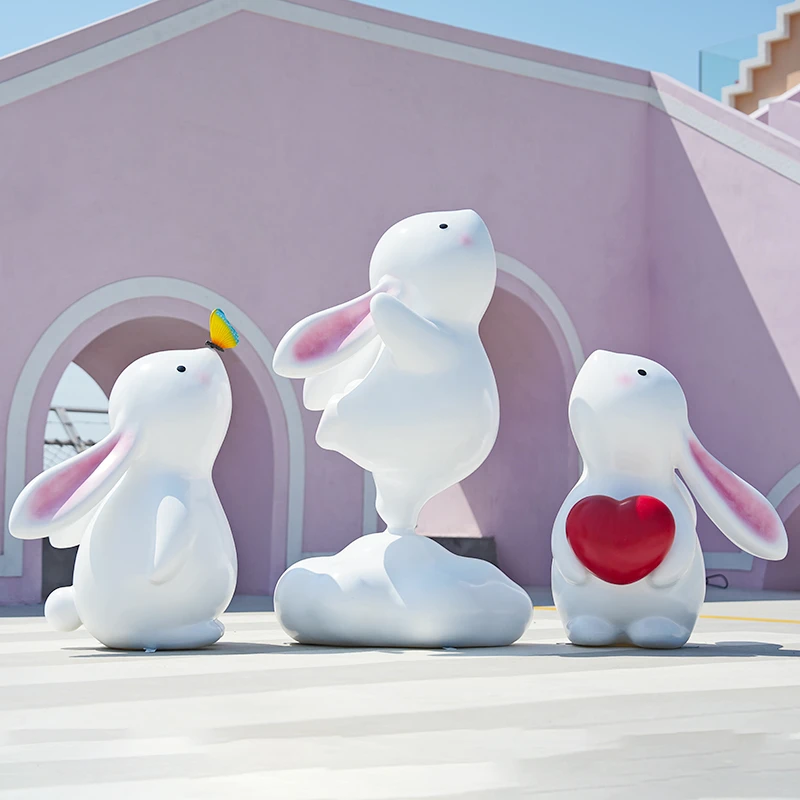 户外玻璃钢卡通兔子爱心云朵雕塑中秋景区网红装饰打卡景观装饰品