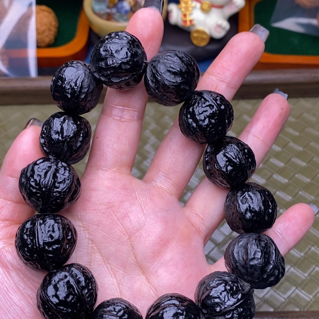 文玩核桃吊坠手串