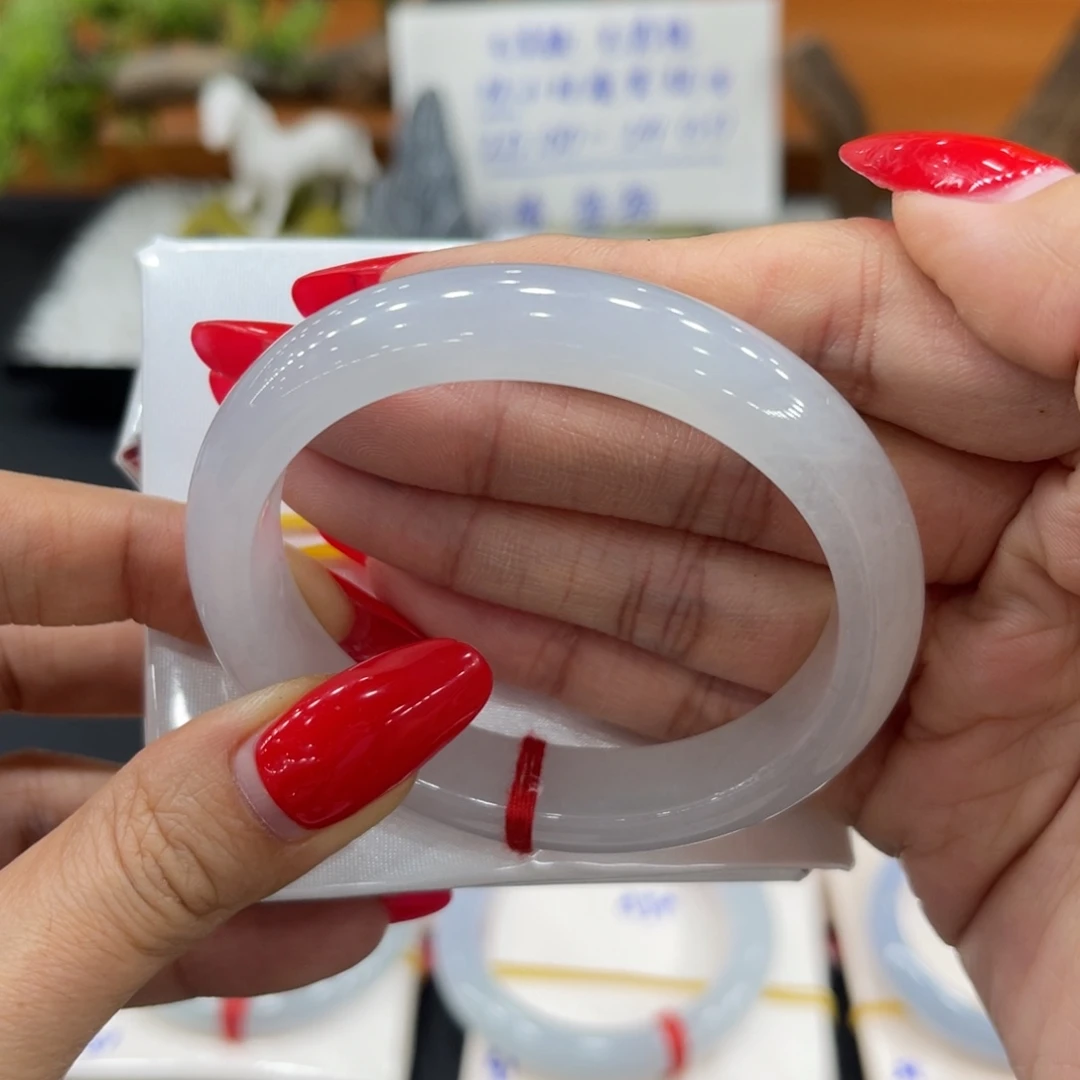 翡翠未镶嵌手镯（贵妃镯）缅甸
