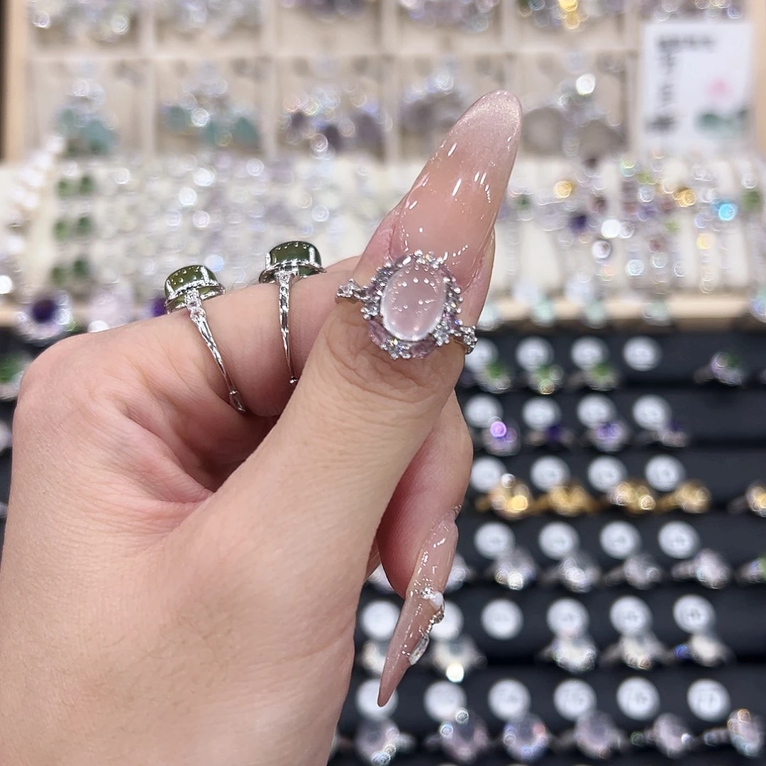 露***耶银S925镶嵌芙蓉石戒指