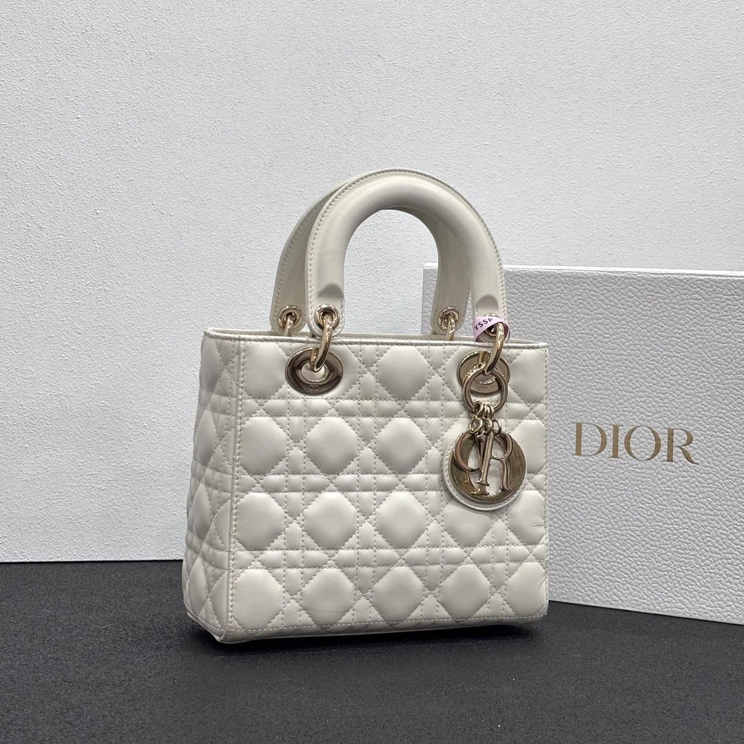 未使用 DIOR/迪奥 壹所/迪奥 四格戴妃 羊皮白金斜挎包闲置双11琦