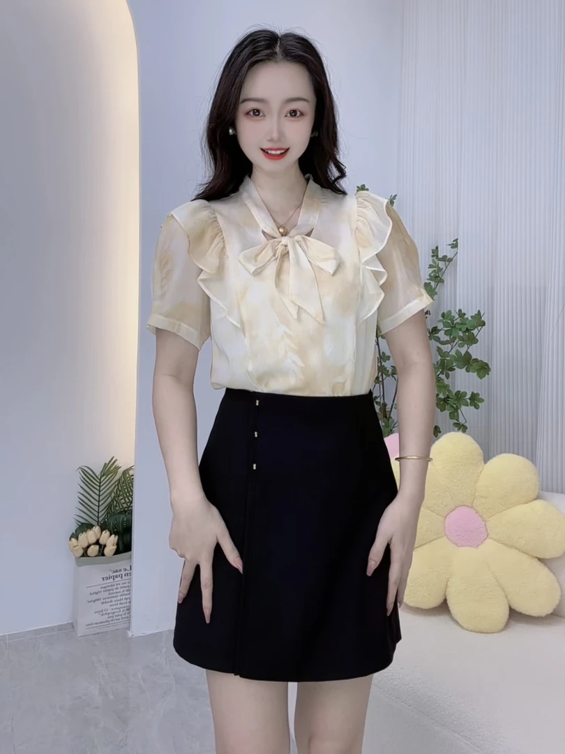 依琳精选 法式复古漂亮小衫荷叶边v领系绳小碎花雪纺衫女夏季上衣