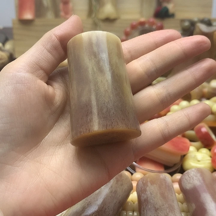 兔***俊其他高油高密手把件