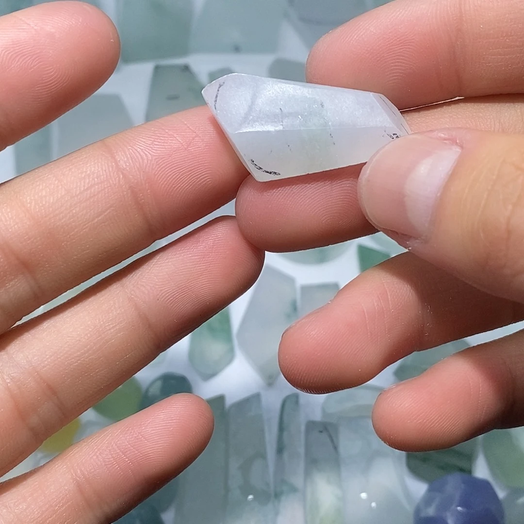 o***e翡翠未镶嵌颈饰6533