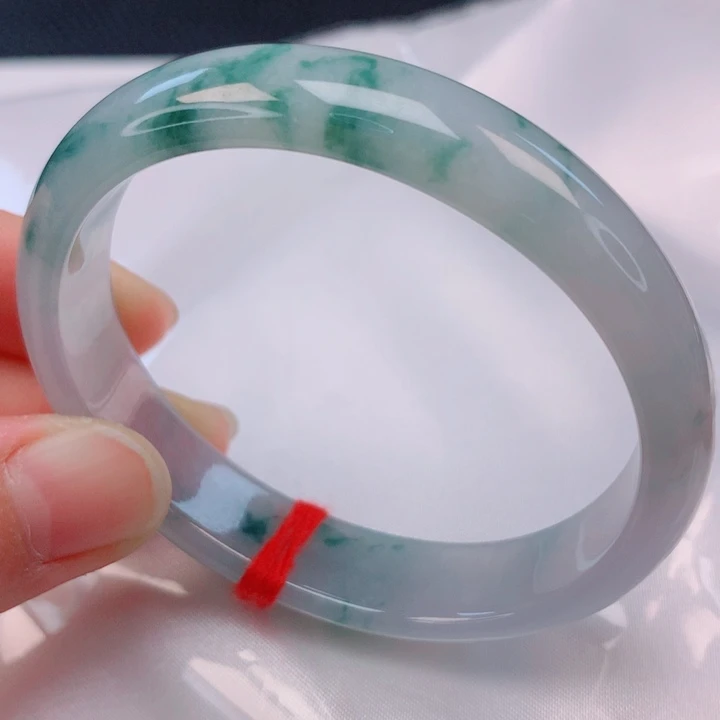 翡翠未镶嵌手镯（贵妃镯）56。57