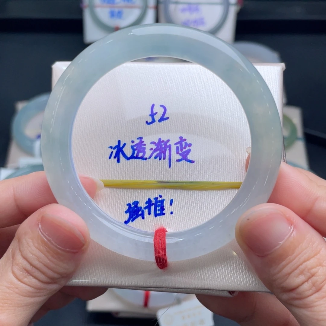 1***.翡翠未镶嵌手镯翡翠手镯