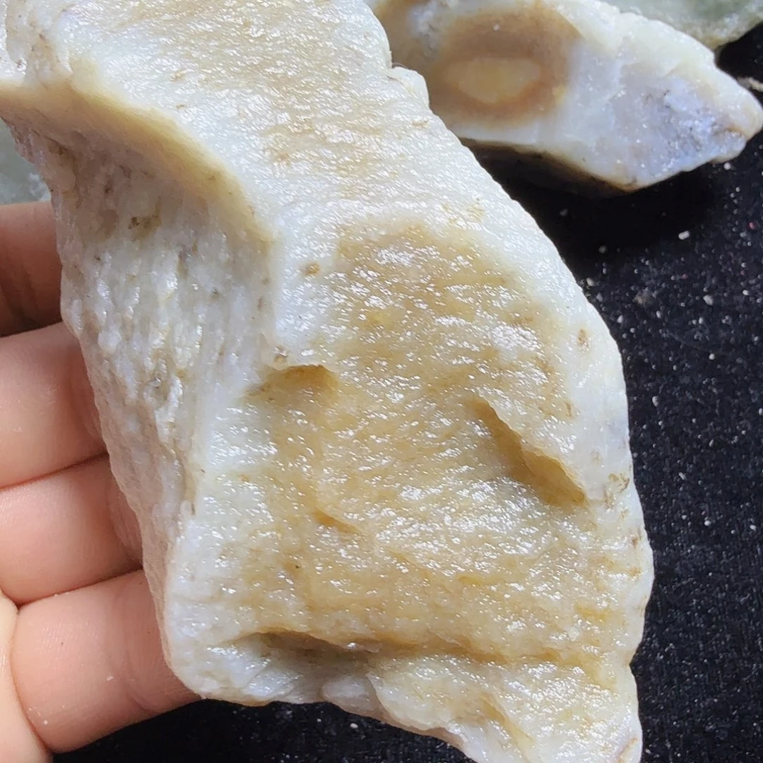 和田玉（糖玉）未镶嵌珠宝半成品