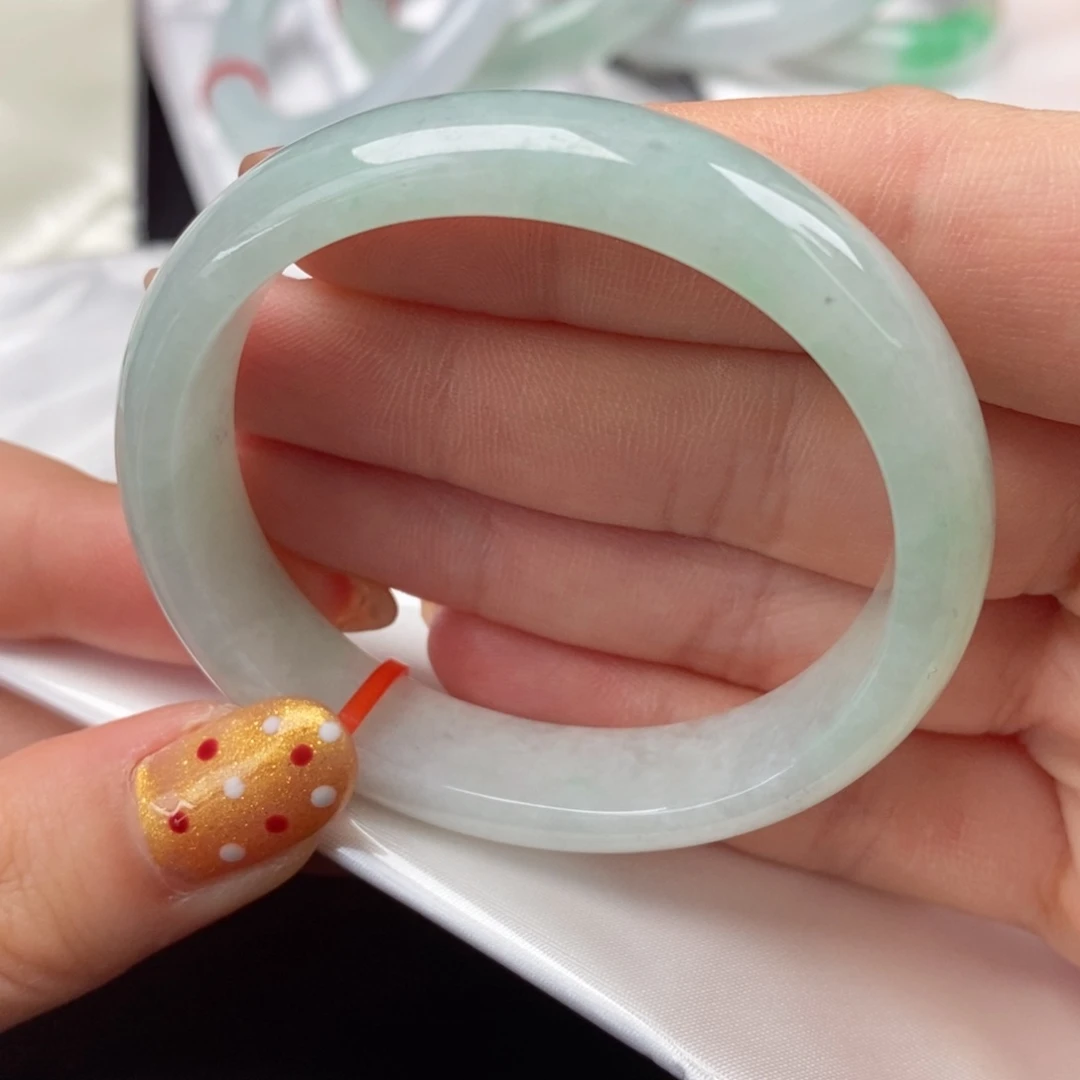 翡翠手镯未镶嵌51贵妃